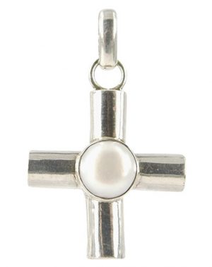 Pearl Pendant in Silver Wide Cross