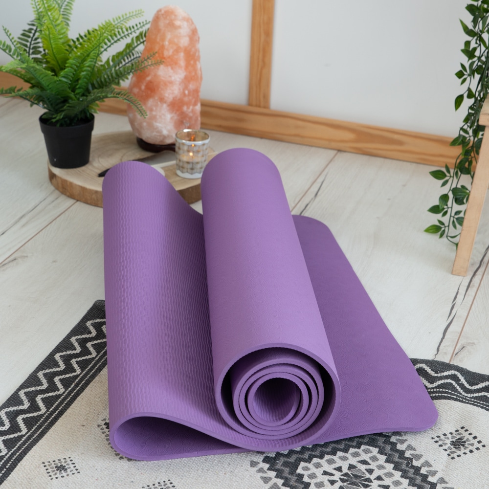 spiru purple TPE yoga mat with salt lamp