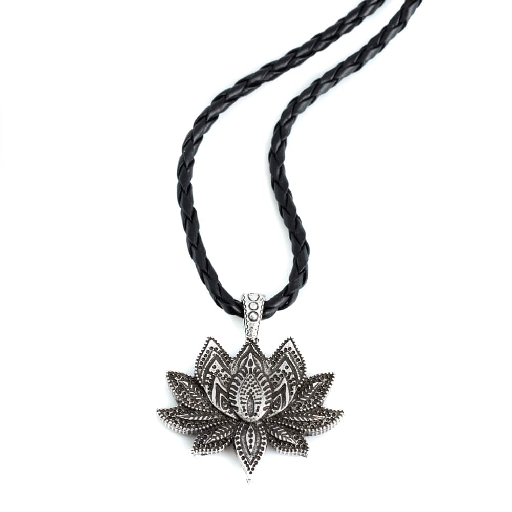 Pendant Lotus Silver Colored with Chain