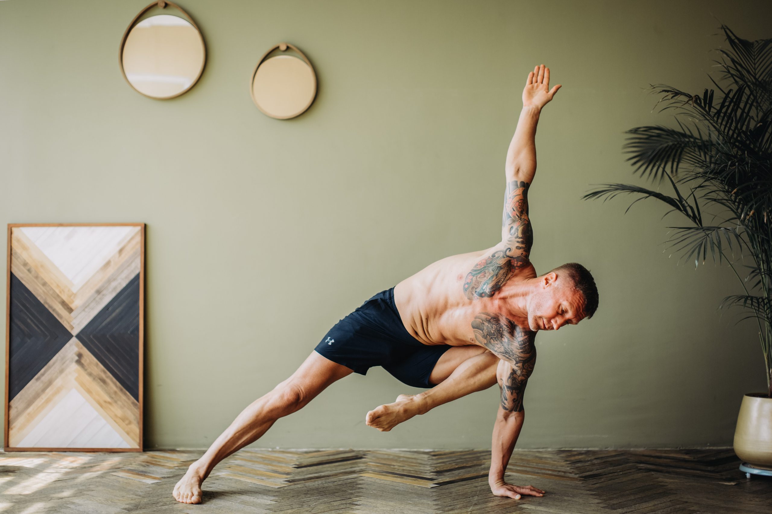 side plank power yoga