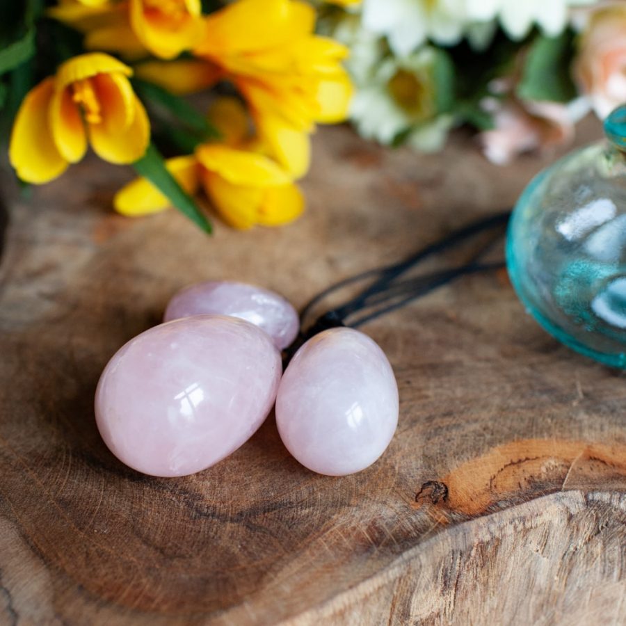 rose quartz yoni egg set with flowers